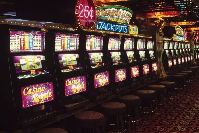 tk44 slots hero image for Bangladesh mobile casino-style entertainment